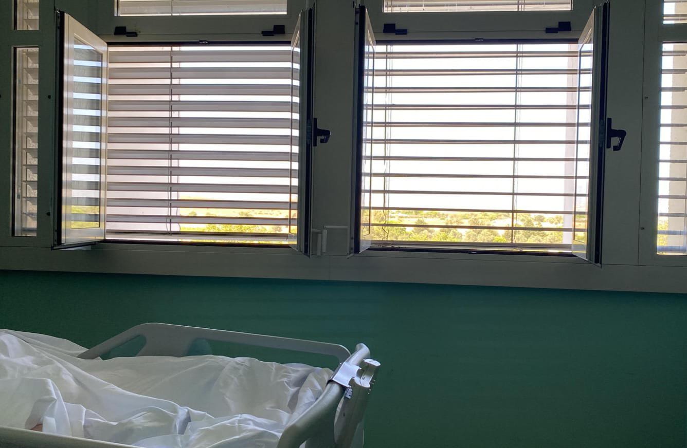 Afa estrema e condizionatori in tilt al Policlinico di Monserrato: “Pazienti fragili a rischio, ho paura per mio fratello”