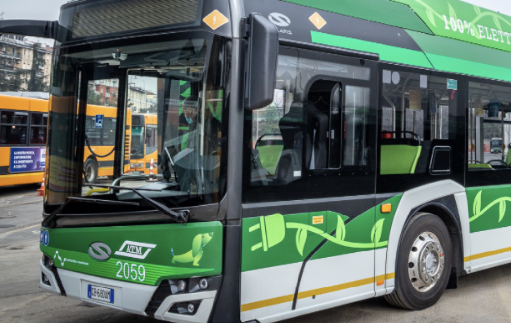 Aggredito un autista di un autobus, salvato dagli altri passeggeri