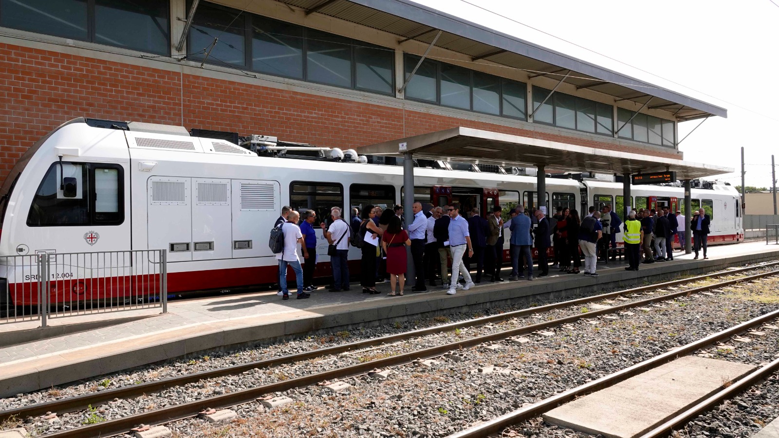 Sette nuovi treni Arst, decolla la Monserrato-Isili: possono viaggiare sino a 100 km orari