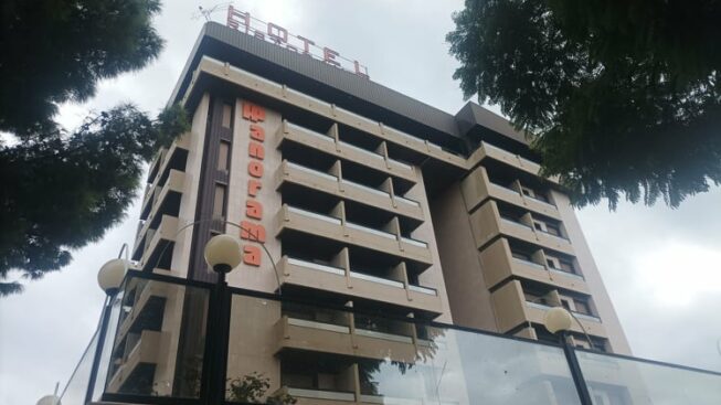 Cagliari, deserta l’asta per comprare l’hotel Panorama: lo storico hotel resta chiuso