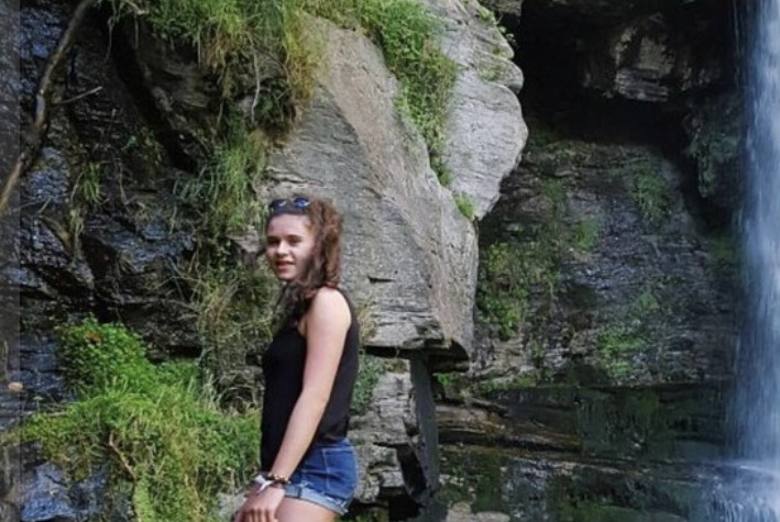 Uccisa a 21 anni dall’ex: lo aveva denunciato, lui si era licenziato per pedinarla