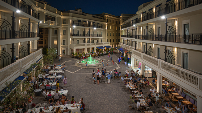 Pizze napoletane, sushi, cene raffinate e ora i dolci di Pirani: le meraviglie della Corte Doglio a Cagliari