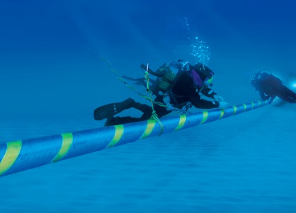 Svolta per la rete elettrica in Sardegna: addio guasti, ok al super cavo sottomarino