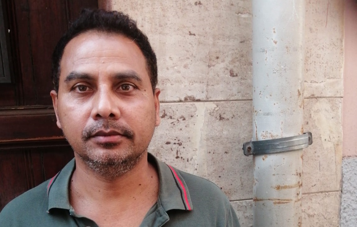 Cagliari, il dramma di Abdul che dopo la casa ha perso il lavoro: “Ho una moglie malata e 2 figli minori: aiutatemi”