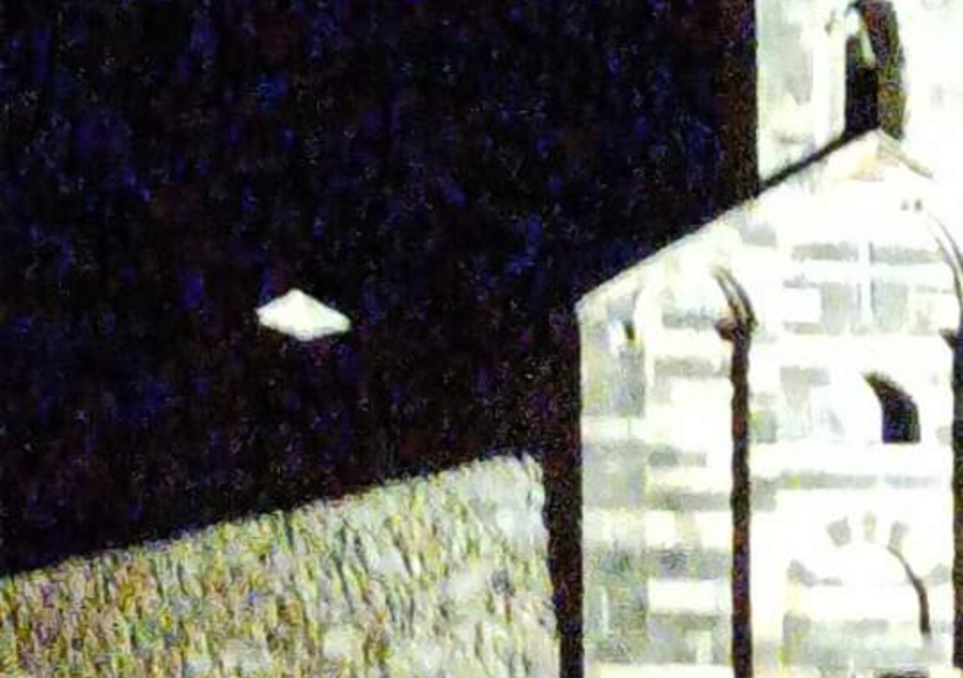 Ufo in Sardegna, la testimonianza: “Oggetto luminoso a Ghilarza, i cellulari hanno smesso di funzionare”