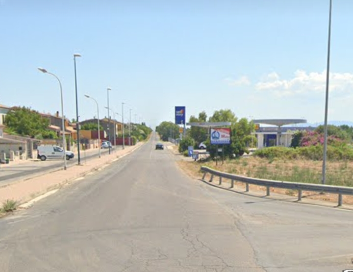 Serramanna, messo in fuga dalla padrona di casa ladro scappa su un albero