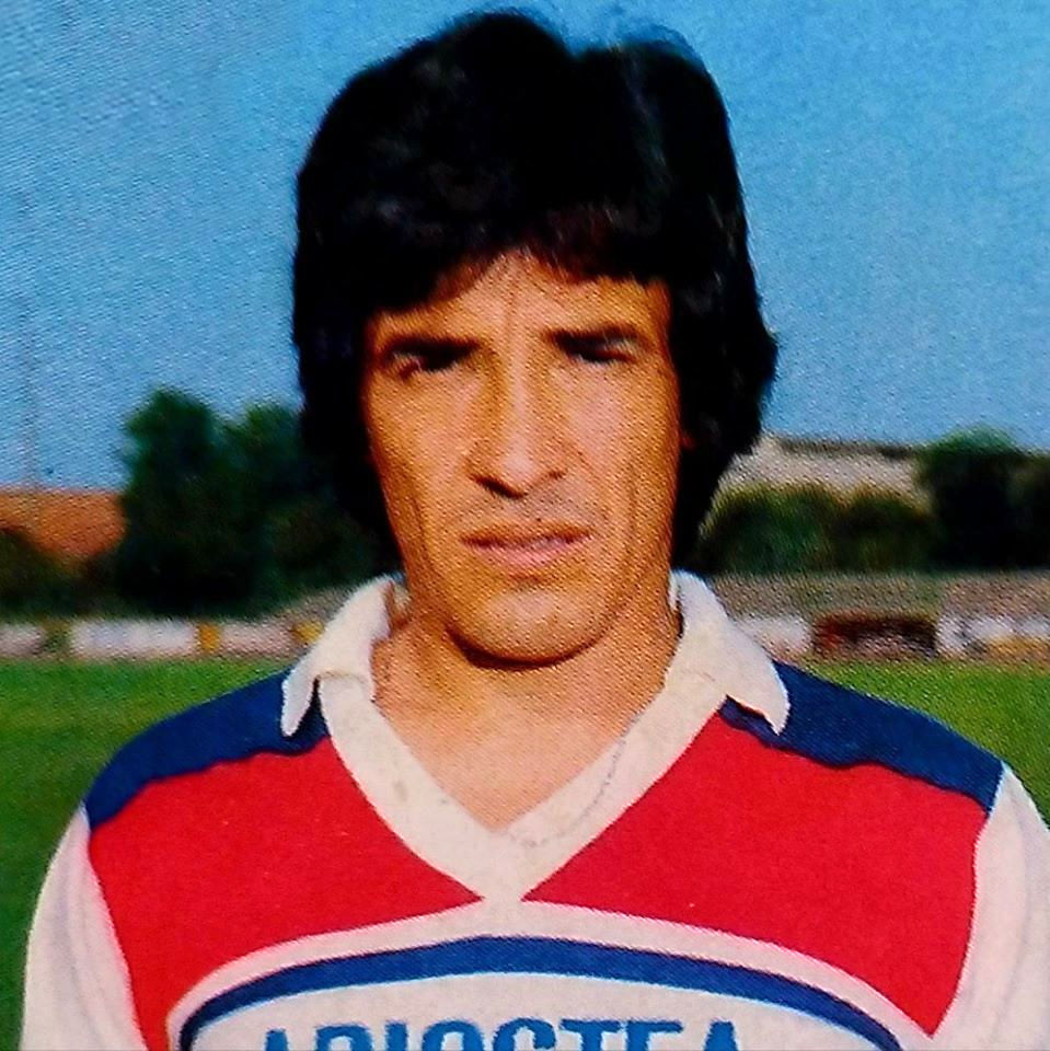 Dramma in Uruguay, l’ex calciatore del Cagliari Victorino tenta il suicidio: è in fin di vita