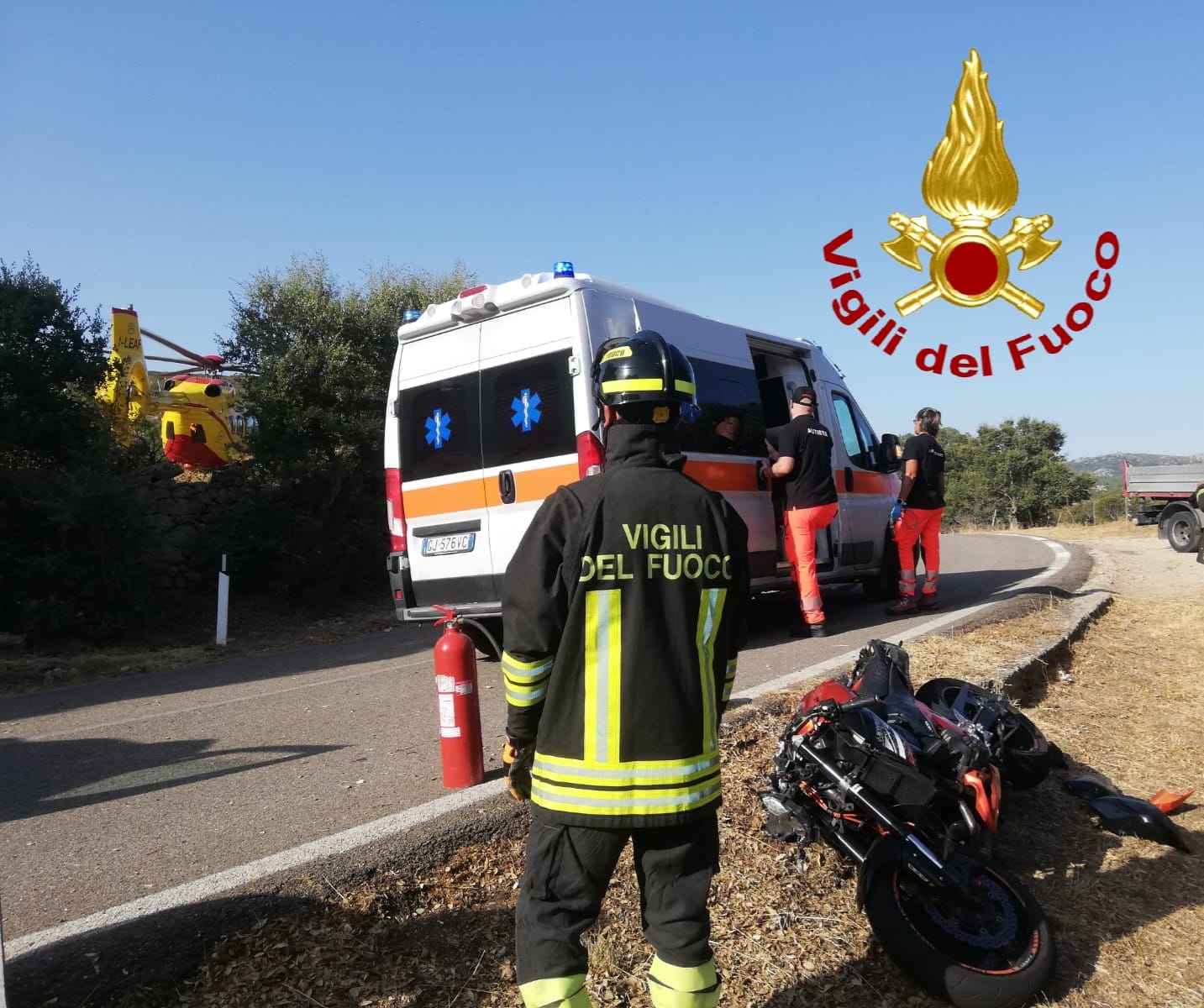 Si schianta con la moto, giovane centauro in codice rosso in Sardegna