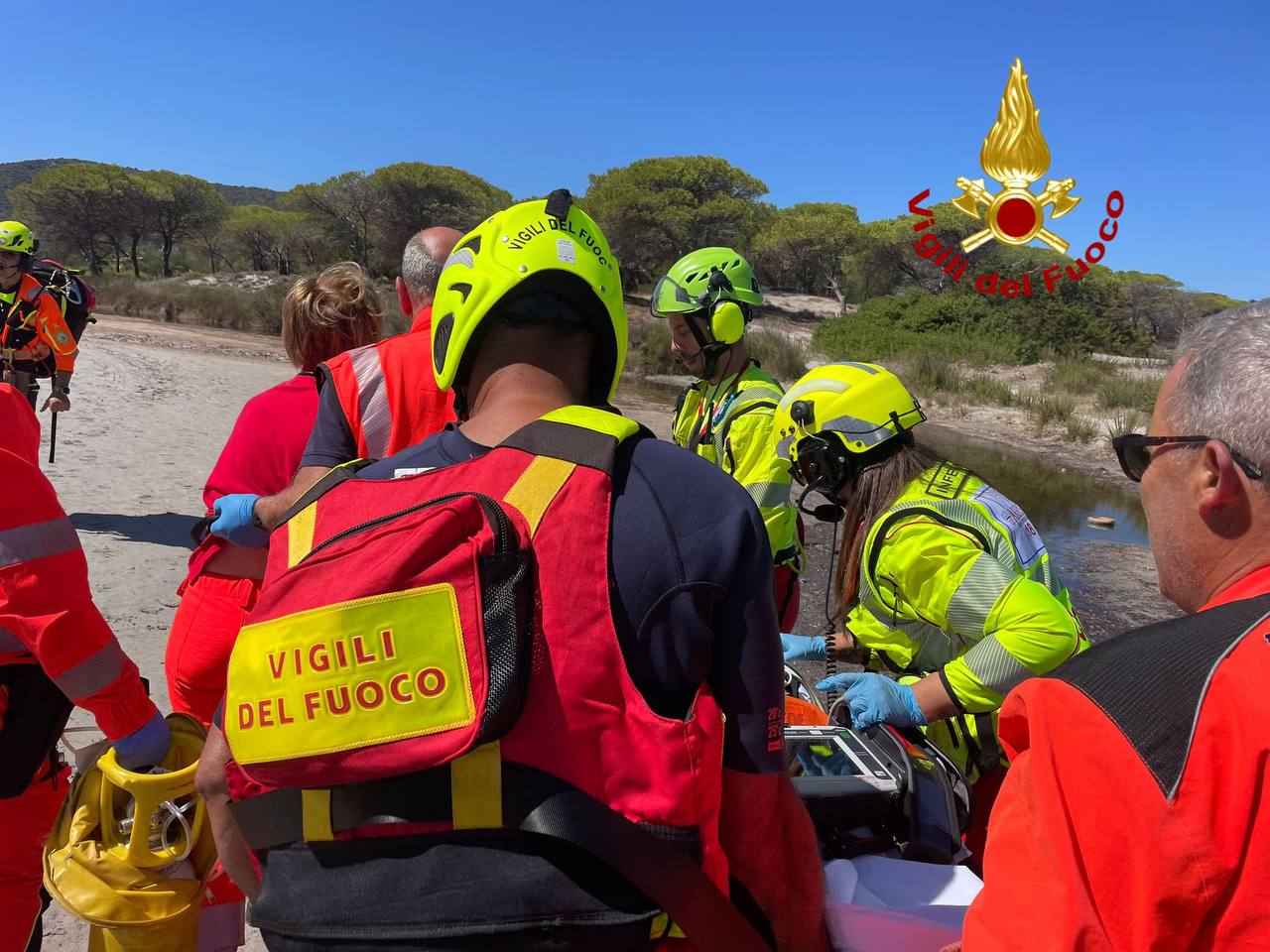 Doppio spettacolare salvataggio nel lungomare di Budoni, soccorse una 57enne e una 70enne