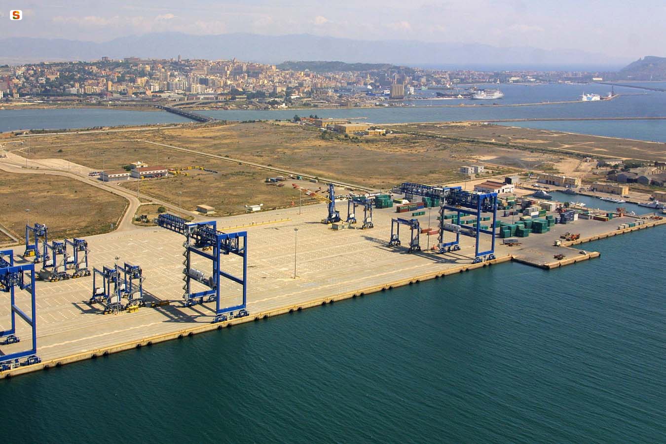 Eolico offshore, sì al polo metalmeccanico al porto canale di Cagliari: “500 posti di lavoro”