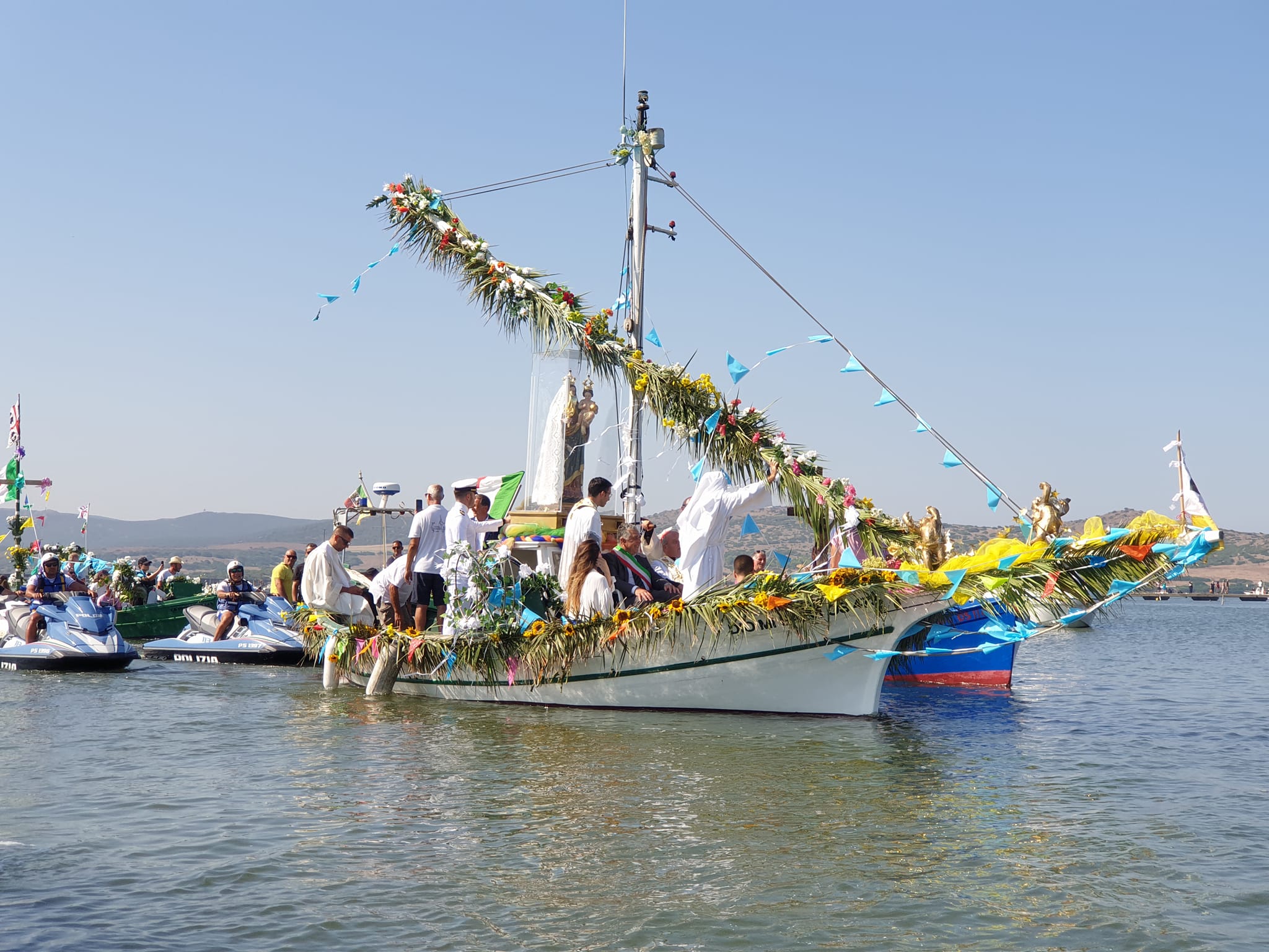 Fatica, preghiera, condivisione, raccoglimento e gioia: 14 km per la Santa da Marceddì a Terralba