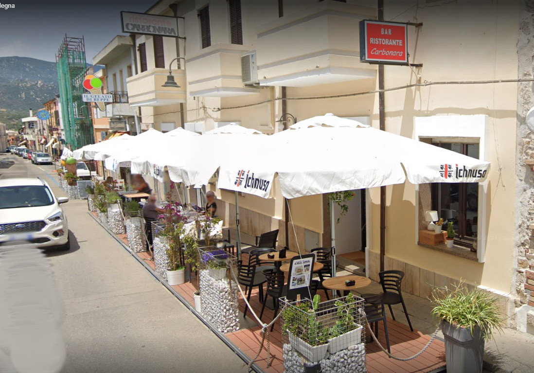 Villasimius, turisti furbetti in azione: “Hanno cenato e bevuto prima di andarsene senza pagare il conto”