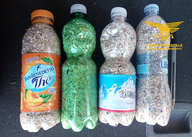 Spiagge depredate in Sardegna: turista sorpreso con 7,5 kg di sabbia e conchiglie, multa da 3mila euro