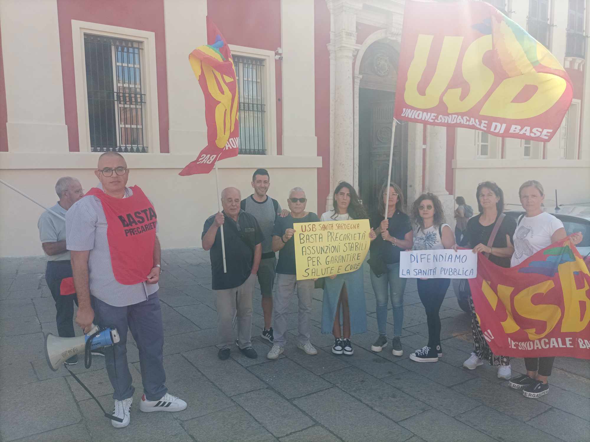 Monserrato, la vittoria di 40 infermieri e Oss dopo settimane di battaglia: “Contratti prorogati” (VIDEO)