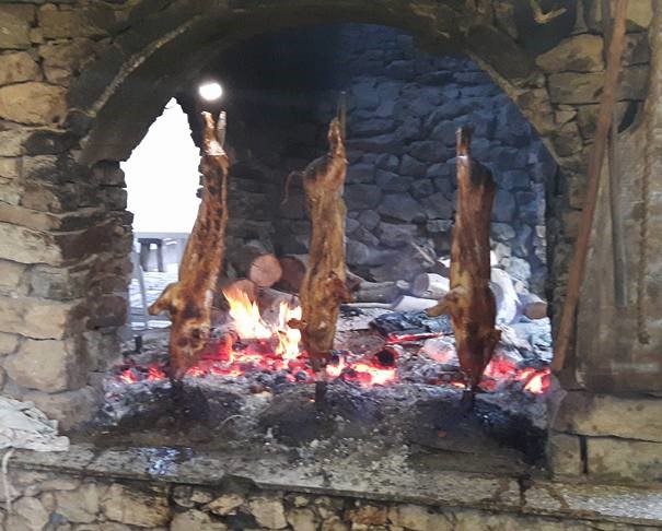 Tesori gastronomici della Sardegna: un viaggio nei secondi piatti di un’Isola incantevole
