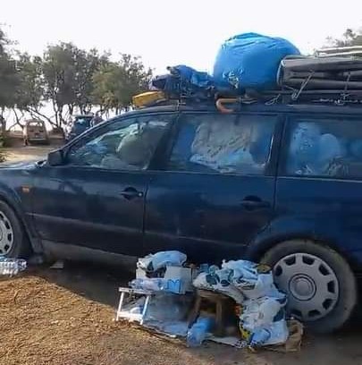 Capoterra, solidarietà per l’anziano che vive in macchina nei parcheggi di Maddalena spiaggia