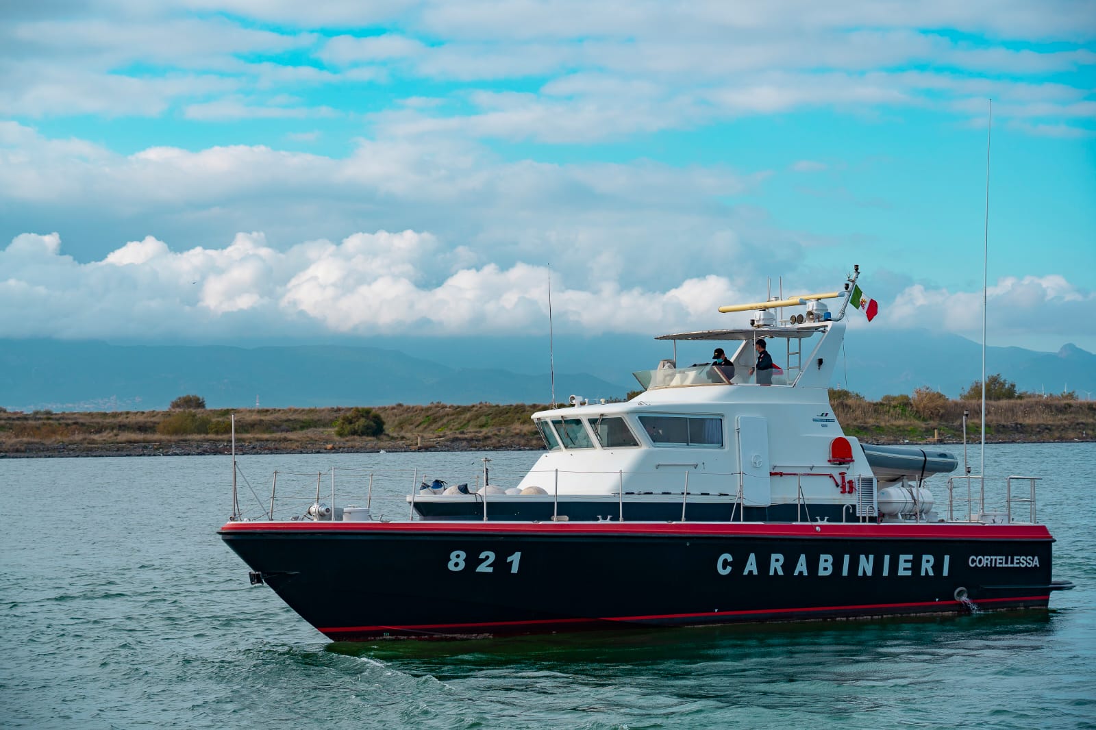 Nuovi sbarchi clandestini a Tuerredda e Sant’Antioco: rintracciati 19 algerini