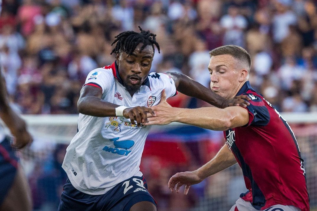 Disastro Radunovic, papera clamorosa: non basta un grande Luvumbo, Cagliari ko