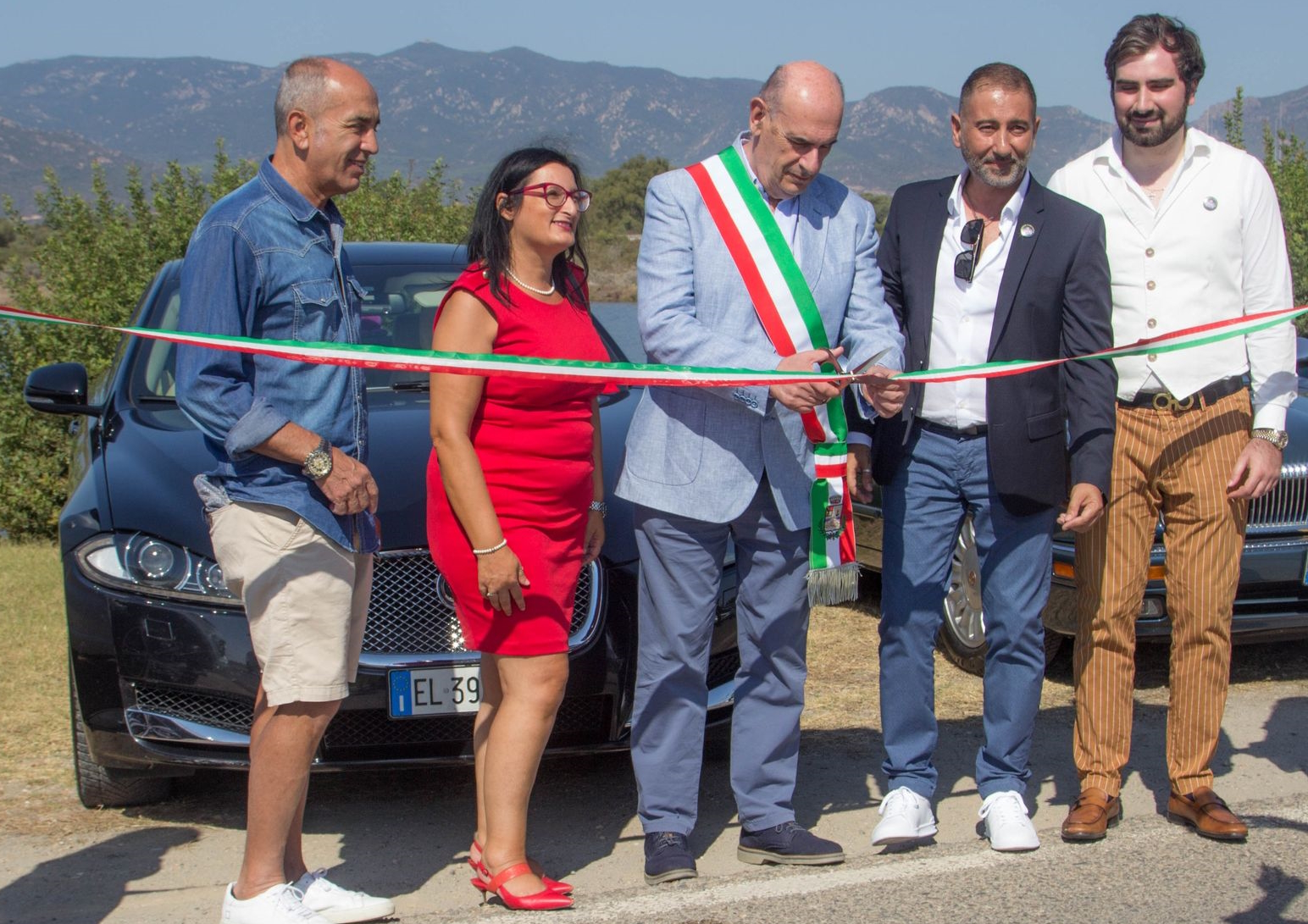 Pula, grande successo per l’inaugurazione della “British Cars Club” – VIDEO