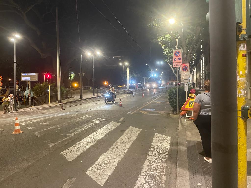 Cagliari, bulldozer al lavoro di notte e parcheggi vietati in viale Regina Margherita: ecco l’ennesimo cantiere