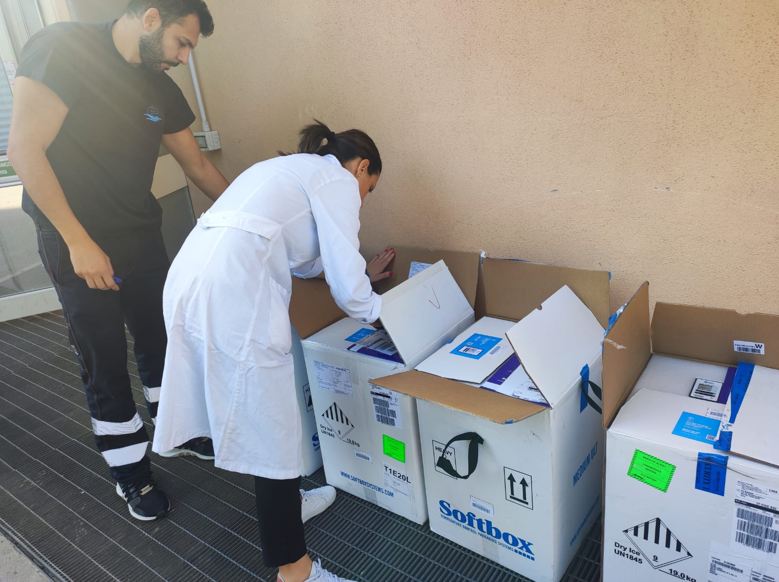 A Cagliari 23mila dosi di vaccino anti Covid, l’appello: “Fatelo, abbiamo avuto un picco di contagi”