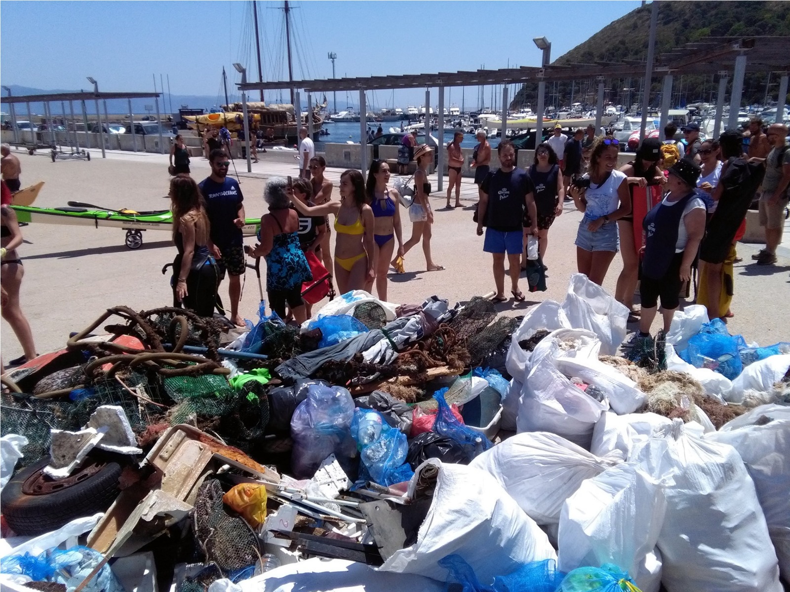 Cagliari, sabato “Puliamo le spiagge”: via i rifiuti dal padiglione Nervi e dall’arenile di Sant’Elia