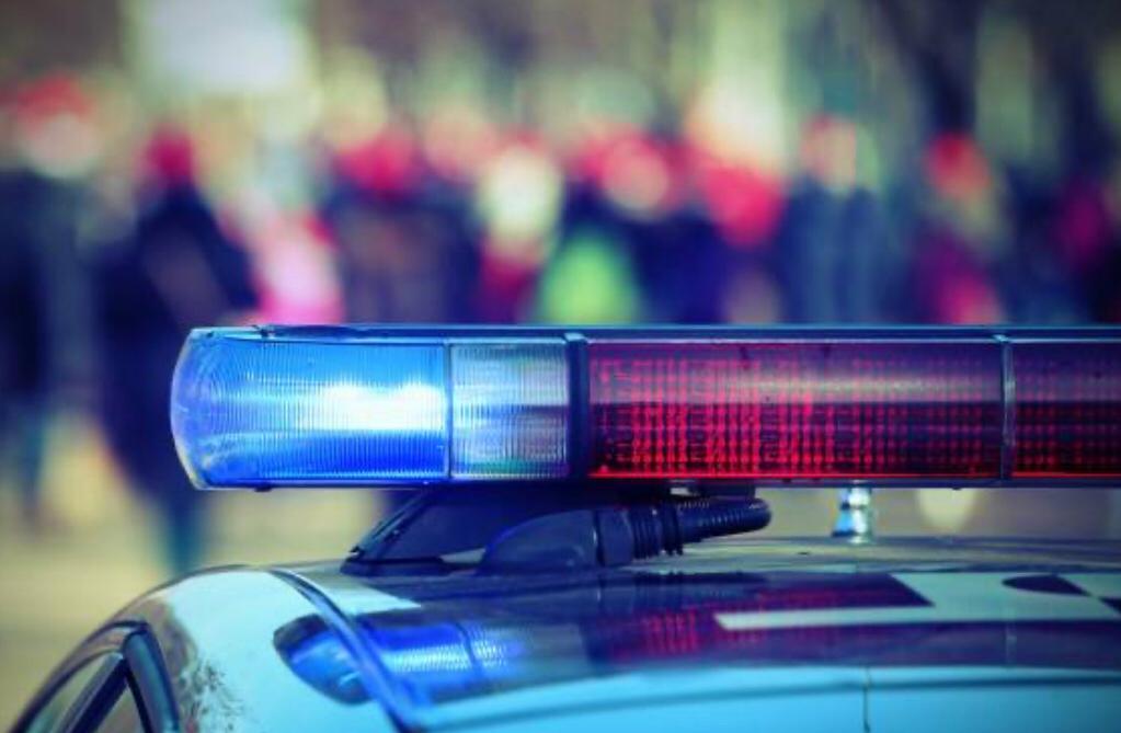 Donna di 42 anni investita e uccisa da un’auto pirata