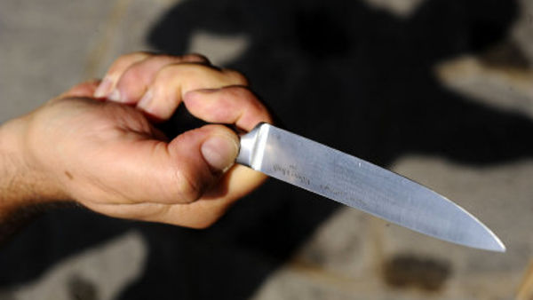 Litiga col figlio e cerca di accoltellare l’amico, 75enne di Ussaramanna se la cava con una multa