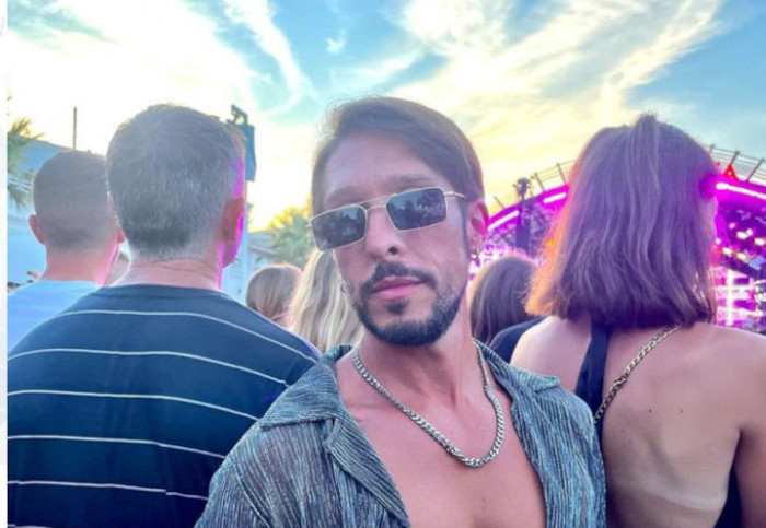 Muore a 41 anni in Sardegna accanto alla compagna in un b&b: Davide Dati stroncato da un malore