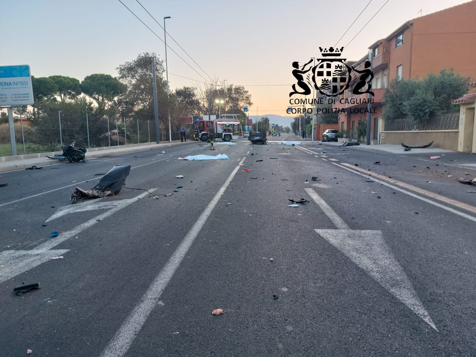 Strage di viale Marconi, i corpi dei 4 giovani restituiti alle famiglie: “Lesioni compatibili con lo schianto”