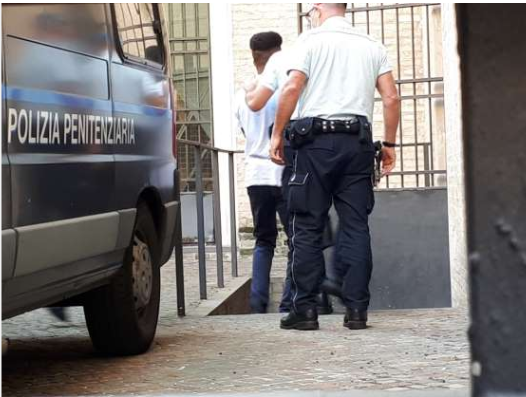 Detenuti malati piantonati dai poliziotti di Uta, l’sos: “Turni assurdi anche di dodici ore”