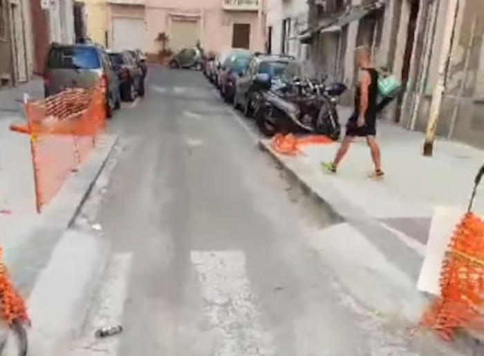Cagliari, le strade si rimpiccioliscono: meno spazio per le auto attorno a via Dante (VIDEO)