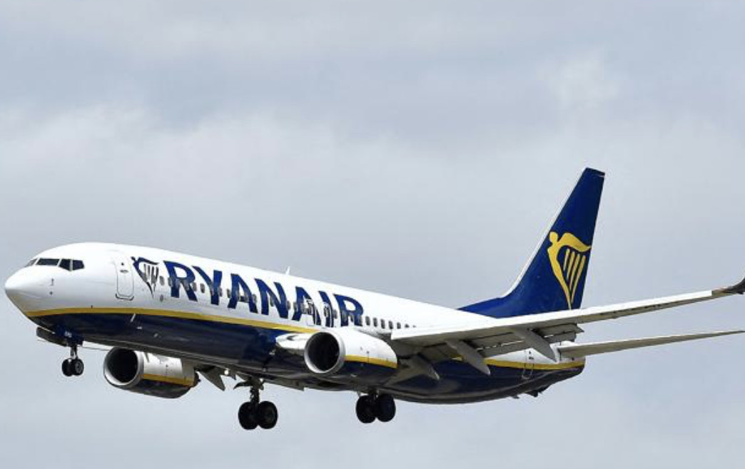 Attacco di panico sul volo Ryanair, decollo bloccato per tre volte