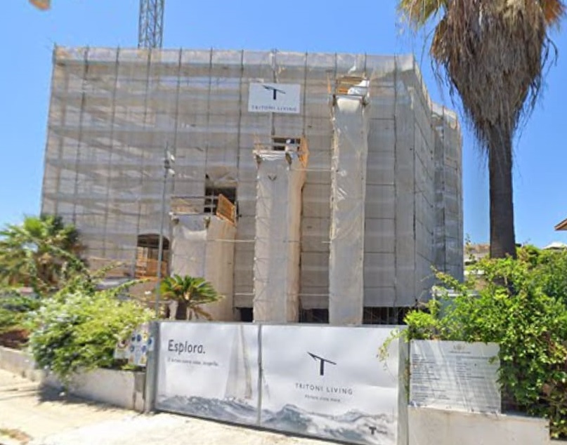 Cagliari, niente ruspe: il palazzo di 5 piani del Quartiere del Sole accanto alla villa di Solinas resta in piedi