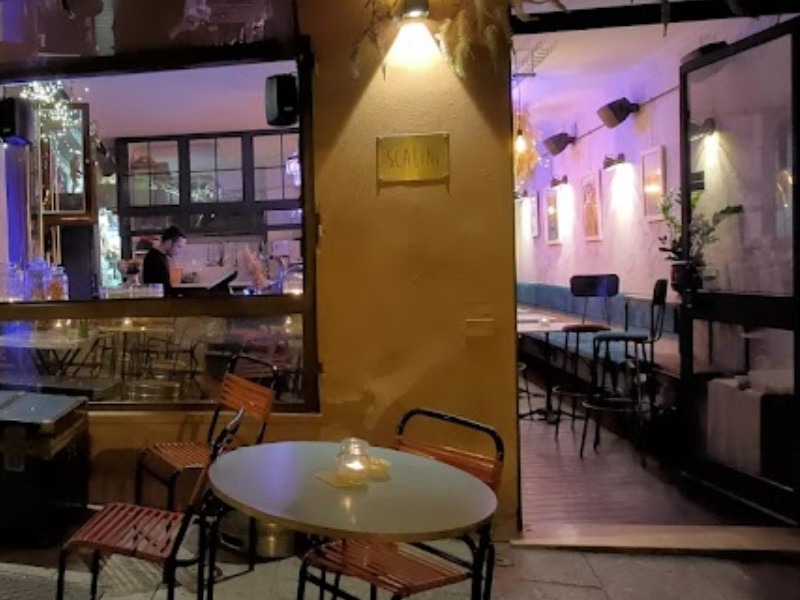 Cagliari, guerra ai tavolini abusivi: chiuso per 8 giorni un noto locale di Santa Chiara