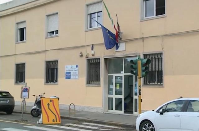 Cagliari, Liceo Alberti addio: dopo 50 anni gli studenti cercano una nuova casa
