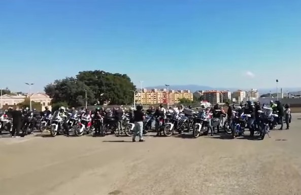 Da Sassari a Cagliari per salutare l’amico che lotta contro la leucemia: il bel gesto di decine di motociclisti