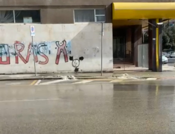 Cagliari, fiumi d’acqua dall’ex assessorato del Lavoro fino a via Castiglione