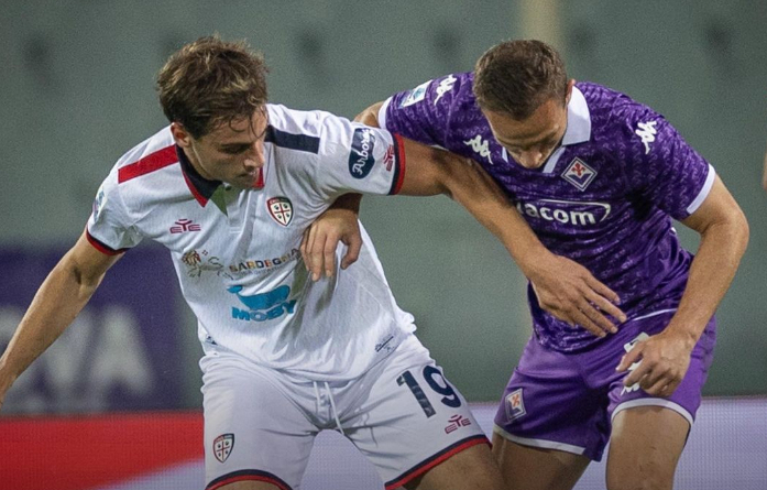 Fiorentina 3 Cagliari 0: una pena i rossoblù di Ranieri, horror Radunovic