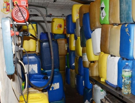 Macomer, ruba 3 mila litri di gasolio dal deposito: arrestato un dipendente dell’Arst