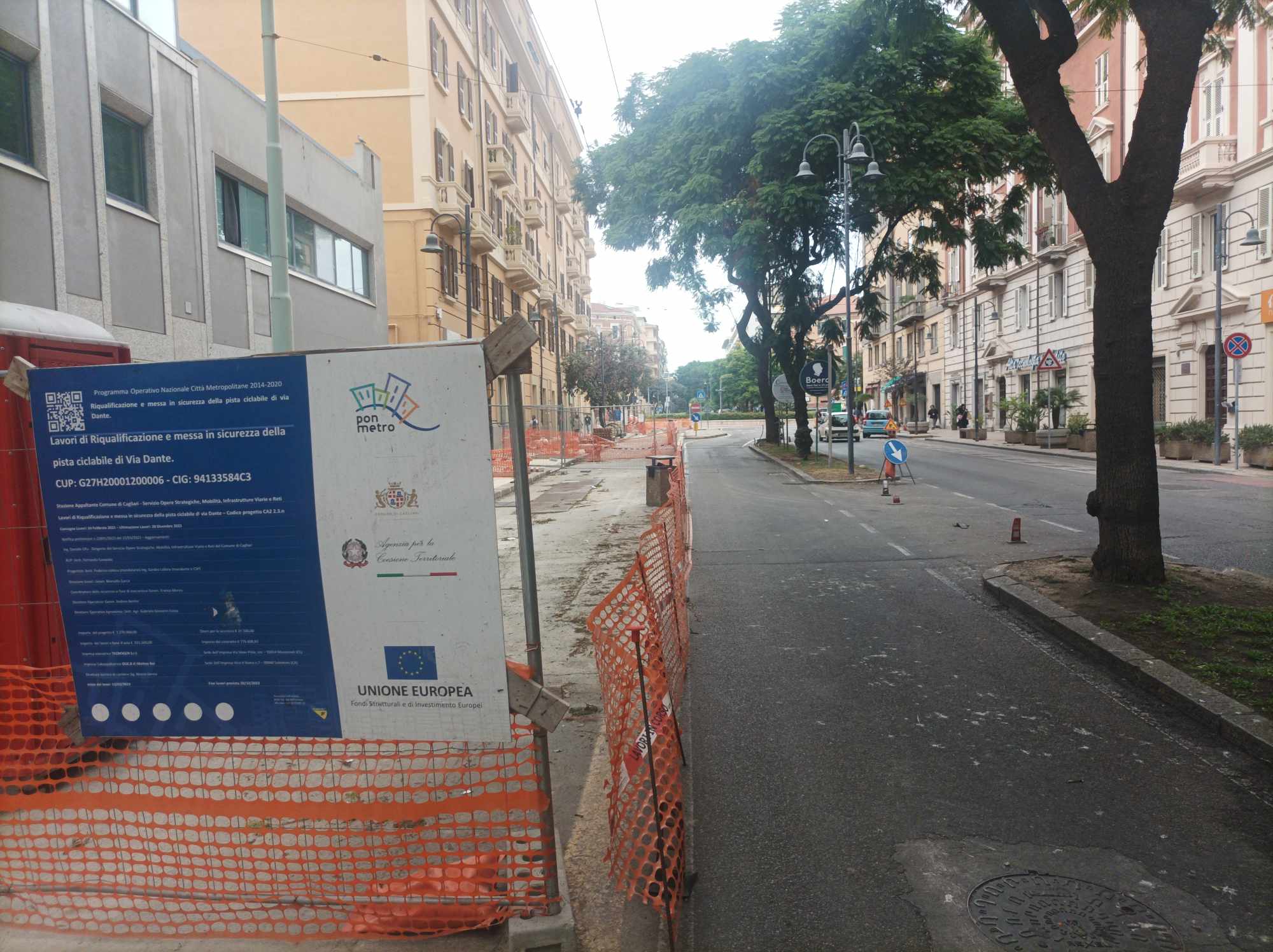 Cagliari, in via Dante cantieri anche a dicembre e commercianti stremati: “Hanno chiuso negozi di abbigliamento e pizzetterie”