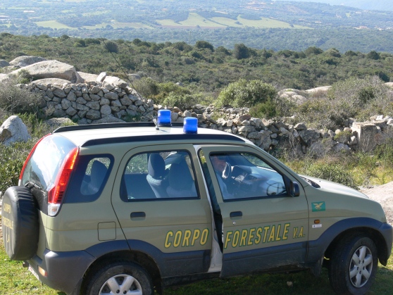 Famiglia svizzera si perde in bici nei monti di Domus de Maria: salvata dai forestali