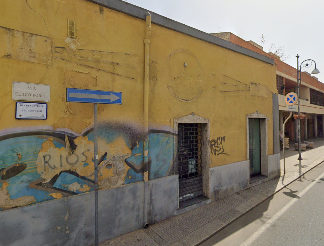 Quartu, dai pacchetti vacanza alla caduta di calcinacci: “Fate subito i lavori in via Eligio Porcu”