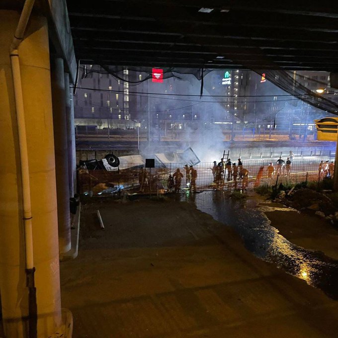 Tragedia a Mestre, bus precipita dal cavalcavia e prende fuoco: 21 morti e decine di feriti