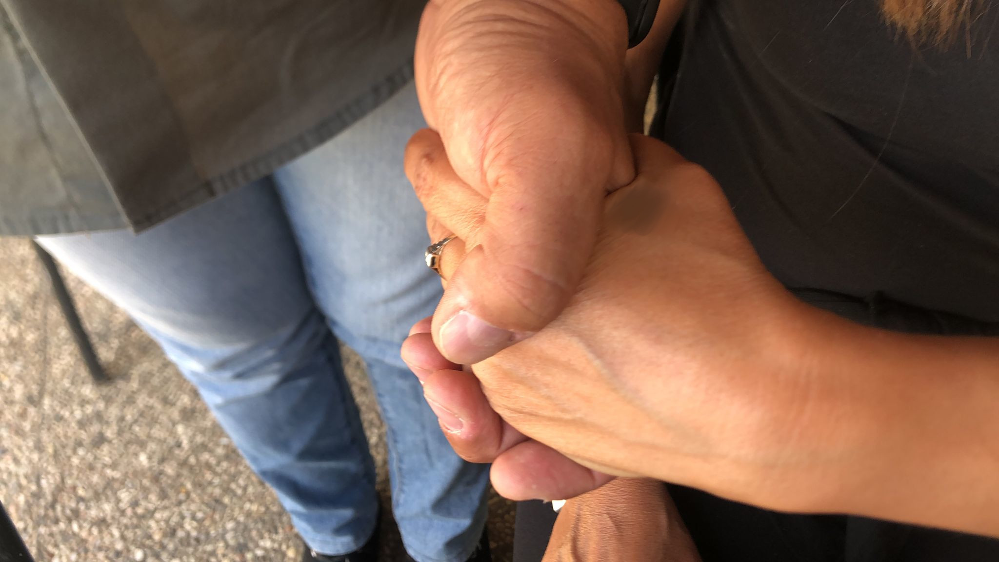 Assemini, vogliono cambiare casa e restano senz’acqua: “Staccata per dispetto dalla sorella del proprietario”