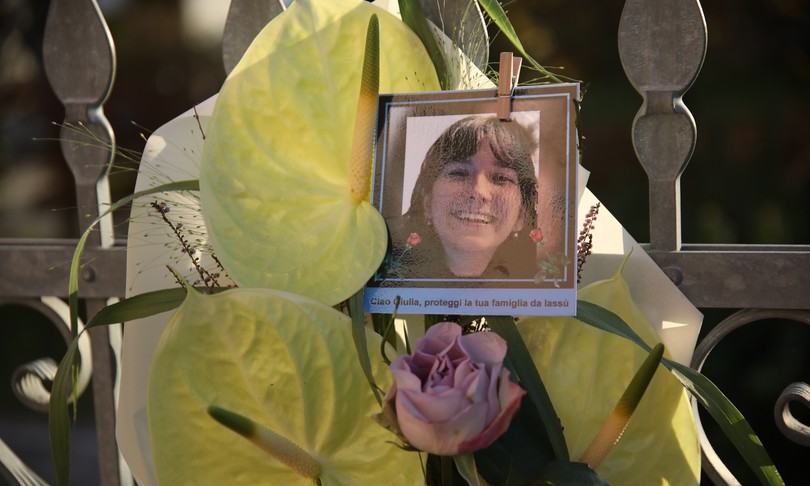 “Accoltellata sotto casa e poi zittita con lo scotch”: Giulia Cecchettin morta dopo aver battuto la testa