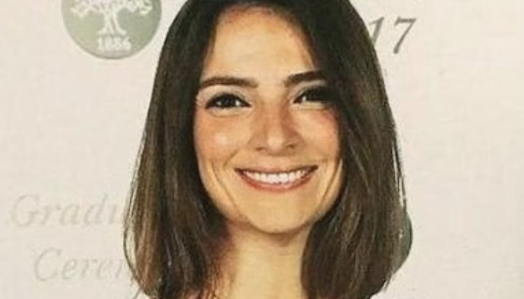 Il post choc di una docente: “Andate all’inferno, Hitler aveva ragione su di voi ebrei”. È stata sospesa