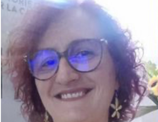 Uccide la moglie davanti ai suoi due figli e poi chiama il 118