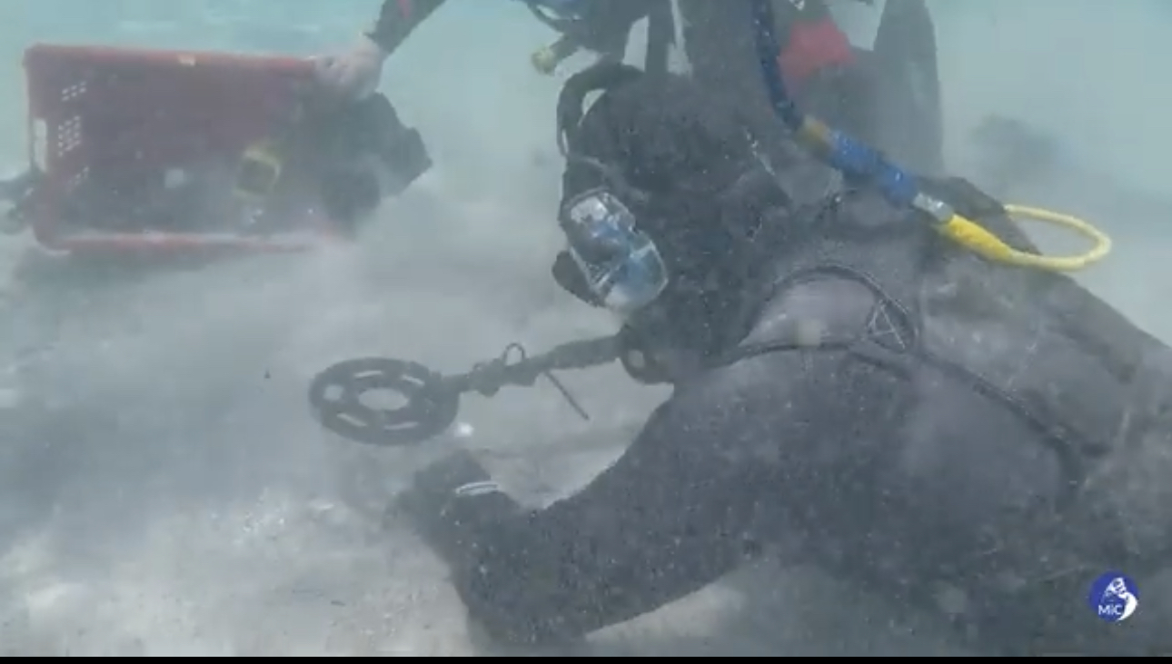 Un tesoro nel mare della Sardegna: 50mila monete antiche trovate sui fondali