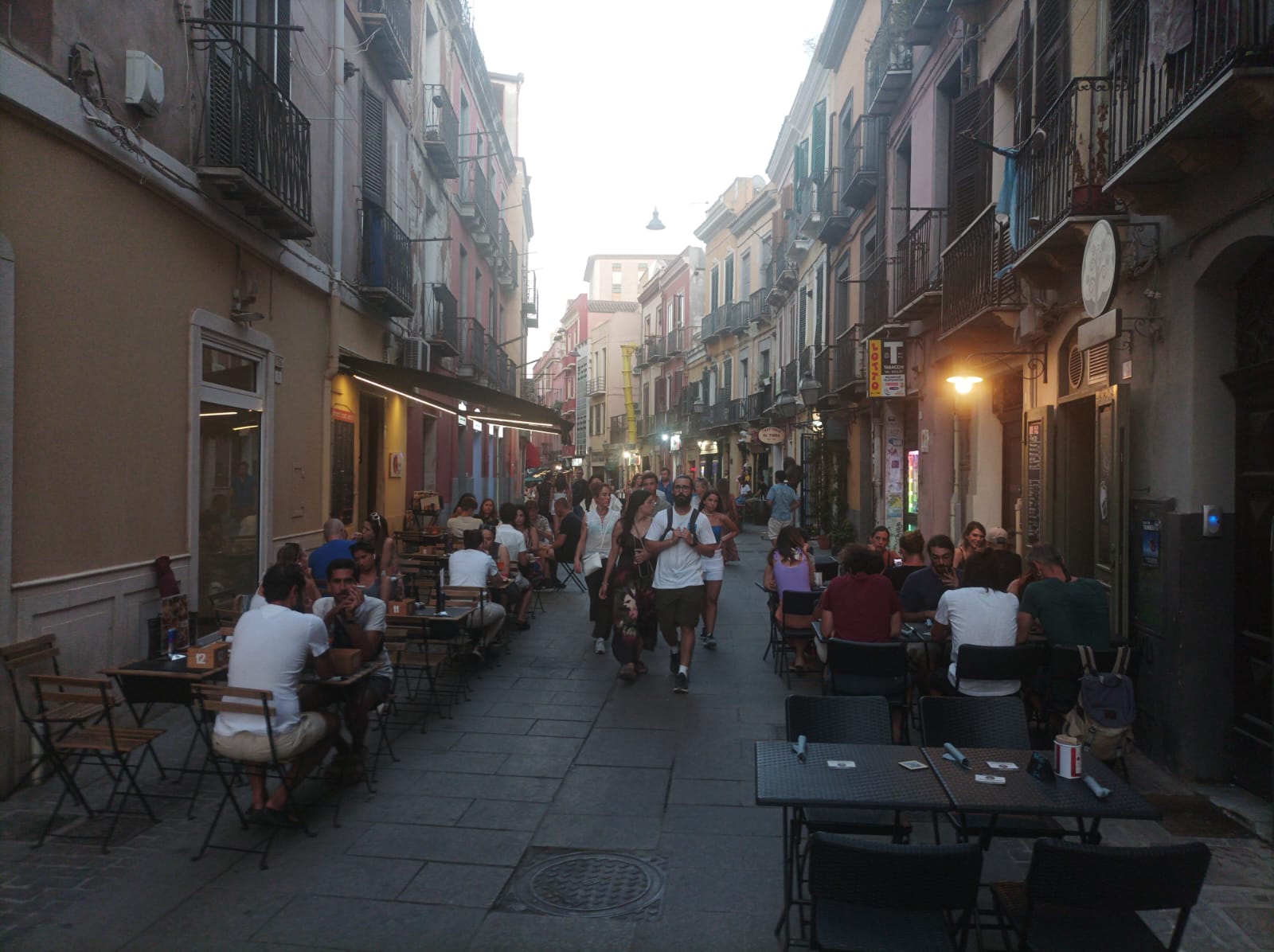 Cagliari, tra crisi e cantieri fioccano ristoranti e pizzerie in vendita: prezzi d’oro nel centro storico